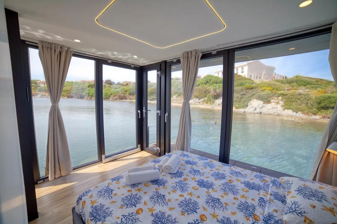 HOUSEBOAT Blue Lagoon Stintino 0*,  Italie