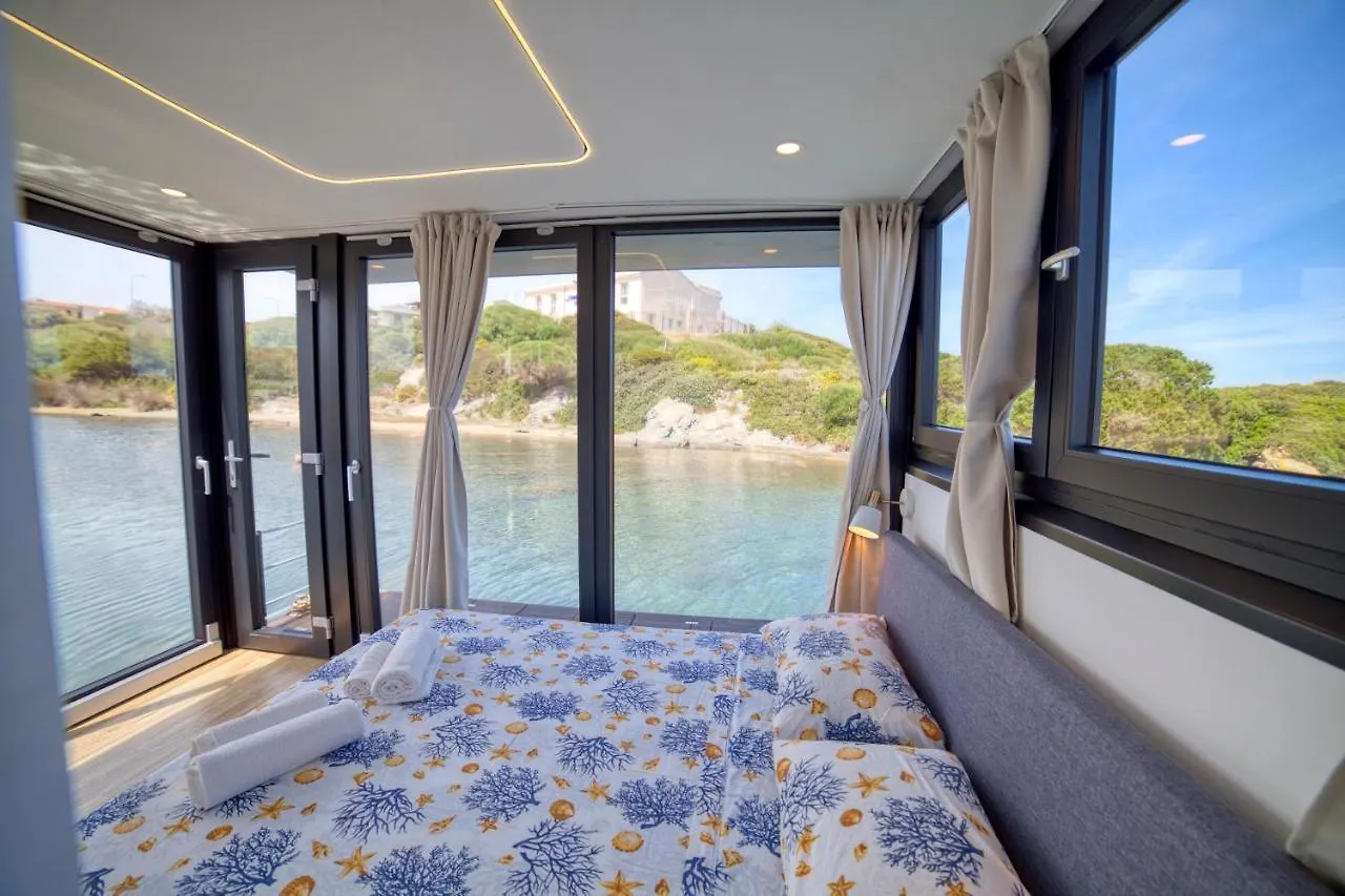 Houseboat Blue Lagoon סטינטינו ספינת מלון